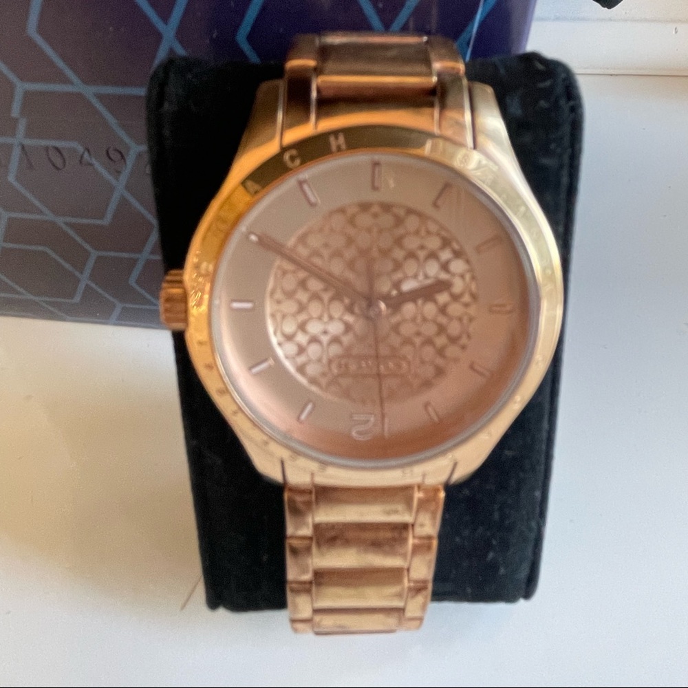 Watch - Picture 3 of 3